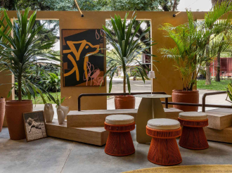 Entre o afeto e o design: Bienal de Arquitetura tem homenagem ao cachorro Caramelo