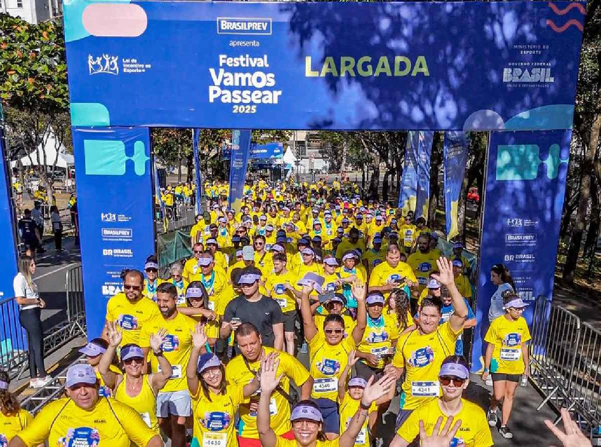 Largada da Caminhada (Marcelo Roman / Festival Vamos Passear)