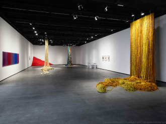 Últimos dias para conferir a exposição de 'Sheila Hicks – O que que é isso?' em São Paulo